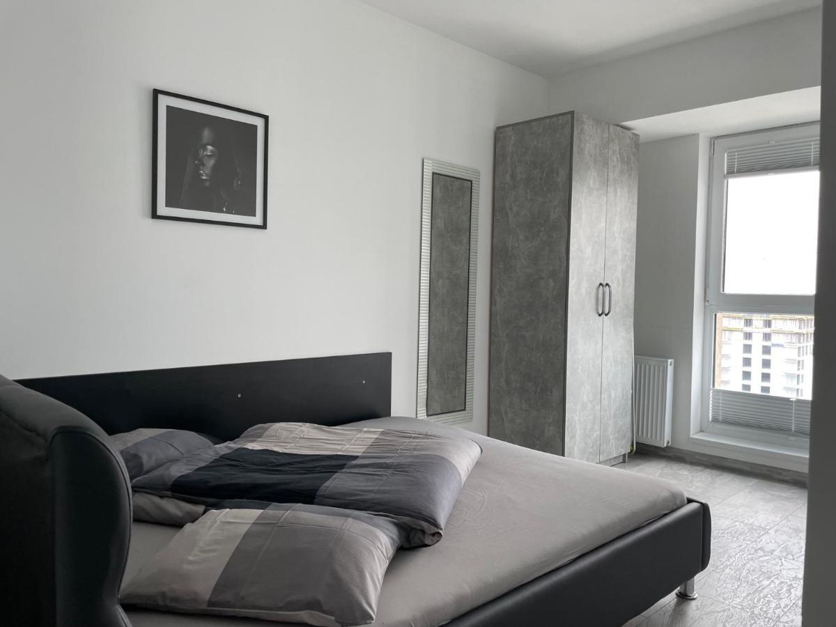 Cozy 2-Room Penthouse Lakeview W14 บูคาเรสต์ ภายนอก รูปภาพ