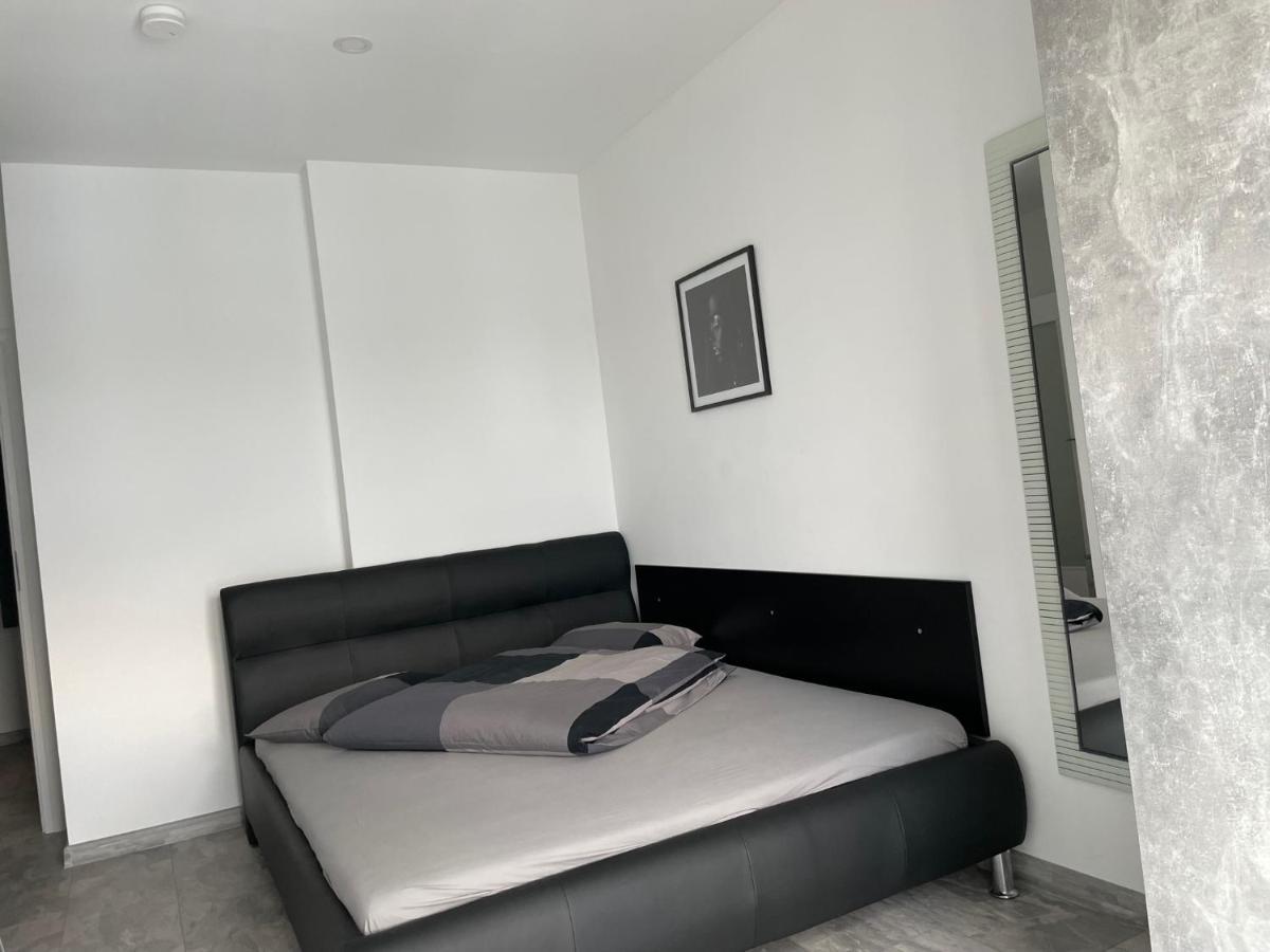 Cozy 2-Room Penthouse Lakeview W14 บูคาเรสต์ ภายนอก รูปภาพ