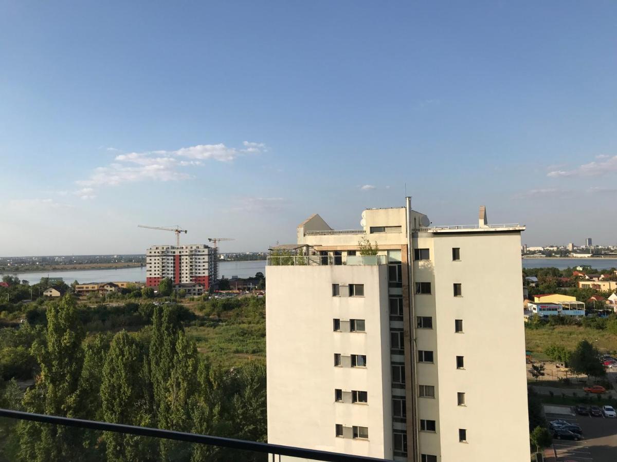 Cozy 2-Room Penthouse Lakeview W14 บูคาเรสต์ ภายนอก รูปภาพ